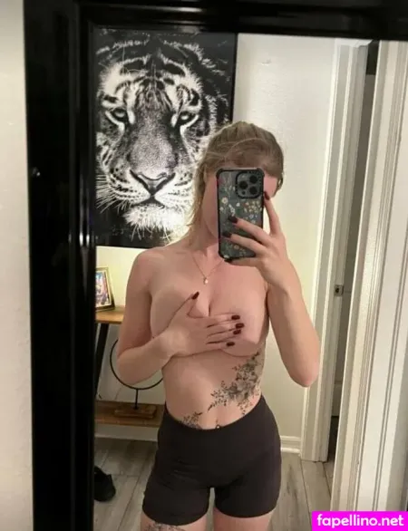 Iamizzyraven OnlyFans Thumbnail #No51UsBJwU