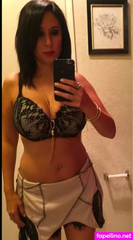 Iamjenniferlove OnlyFans Thumbnail #z8WzvG66Lw