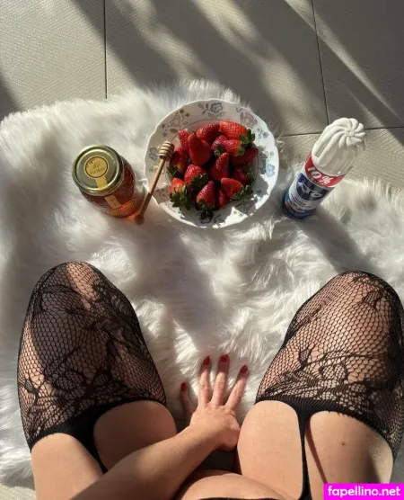 Iamlunahale OnlyFans Thumbnail #peHq9ttLoi