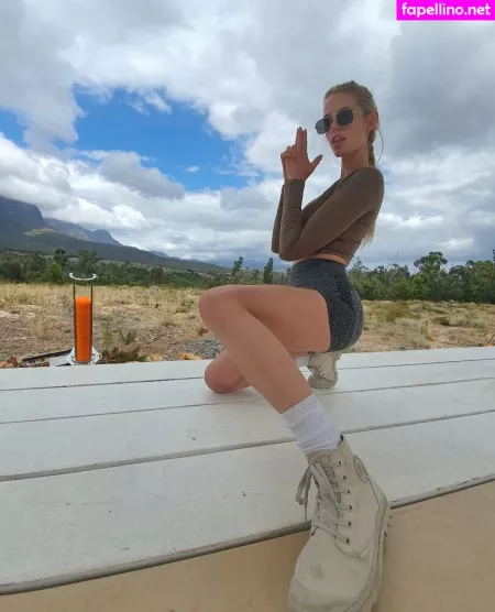 Iamrachelkay OnlyFans Thumbnail #Od6662ozil