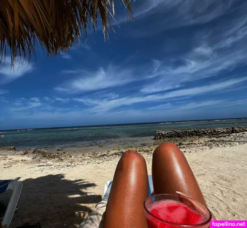 Iamrosaluna OnlyFans Thumbnail #qbpDoiIBk2