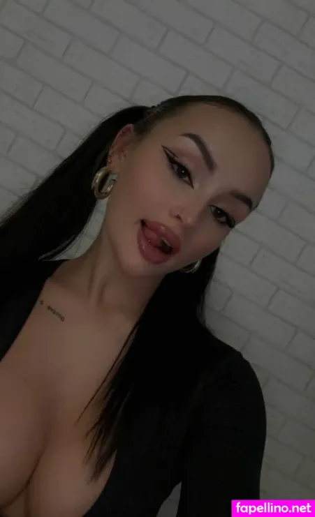 Iamsoleckaa OnlyFans Thumbnail #tgANyGeRzr