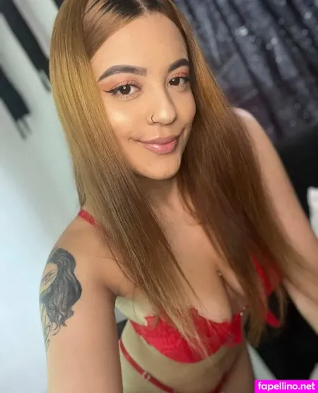 Iamvalentinafox OnlyFans Thumbnail #U1bpYs2QoM