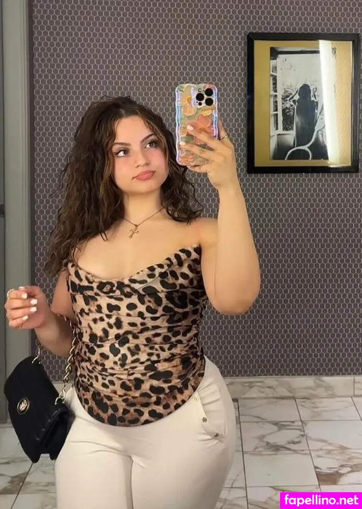 iamyasmin.vargas, jazmincita11 Nude Leaked OnlyFans Photo #5S4BeXKaMH