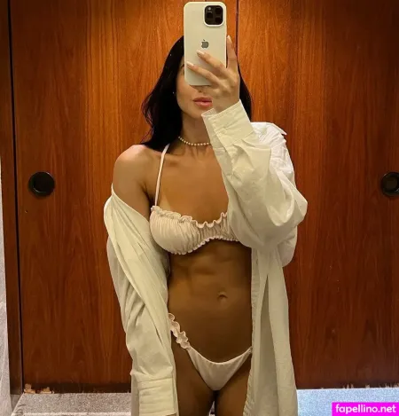 Iara Guimaraes OnlyFans Thumbnail #M8oXuwvsZD