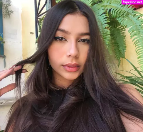 Iasmin Rodrigues OnlyFans Thumbnail #e9GhlvhV31