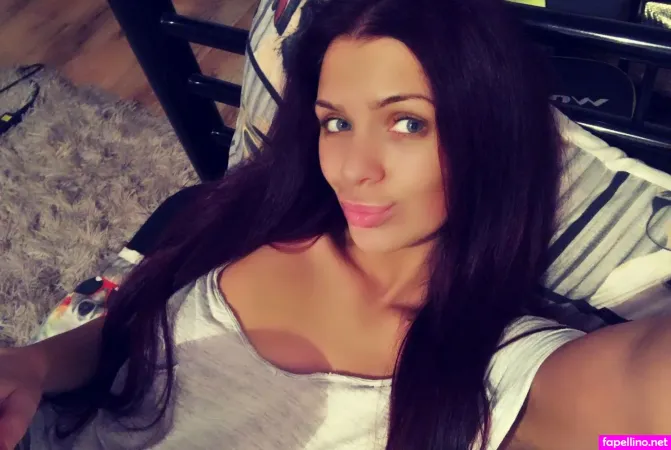 Iasmina Roxana OnlyFans Thumbnail #dR8mPB33UY