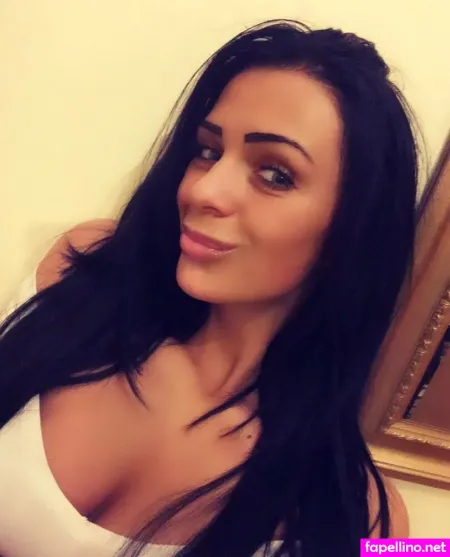 Iasmina Roxana OnlyFans Thumbnail #qtOn8bm4U0