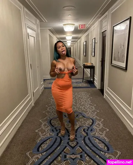 Ice Queen143 OnlyFans Thumbnail #2u12vX7FmL