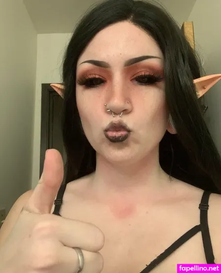 Ice Titz OnlyFans Thumbnail #4GILxbZw88