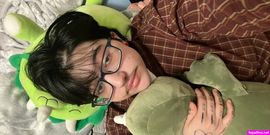 Icedmelontt OnlyFans Thumbnail #henrDUSSdB