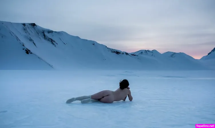 Iceiceladyinfinate OnlyFans Thumbnail #i98E7yeuEL