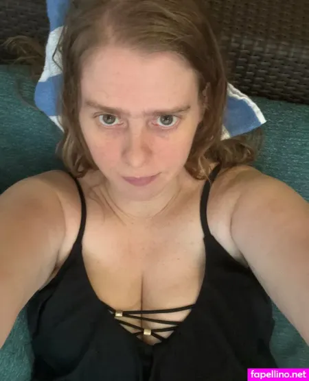 Icequeen6235 OnlyFans Thumbnail #YwqH5HwY90