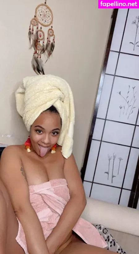 Iconic3ileen OnlyFans Thumbnail #Q3GTeu7ZOj