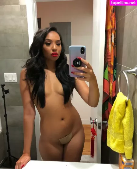 Iconica OnlyFans Thumbnail #b8x1VZN0wW