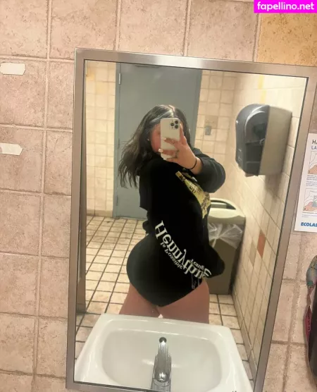 Icyybabiee OnlyFans Thumbnail #vBt6mc2Ptj