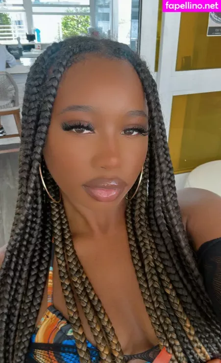 Ieshamarie20 OnlyFans Thumbnail #JoeMnTi1cM