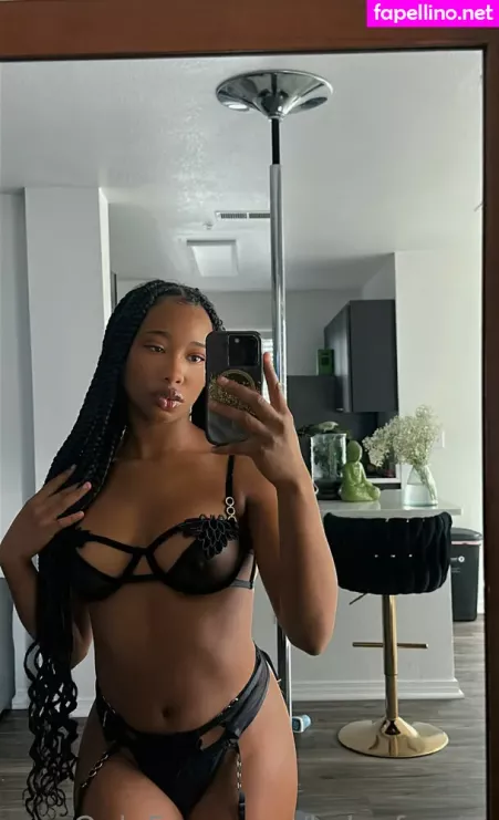 Ieshamarie20 OnlyFans Thumbnail #iRdtPQlkBL