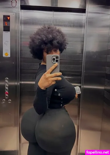 Ifunaya Thompsonss OnlyFans Thumbnail #gBUxsogG9l