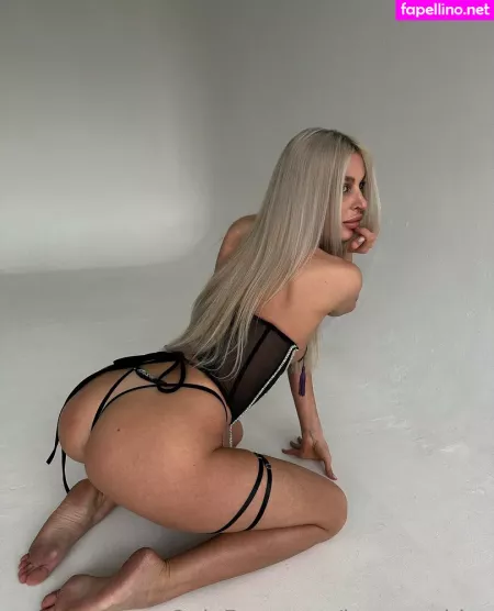 Iggy Goddes OnlyFans Thumbnail #M6koTVFvwU