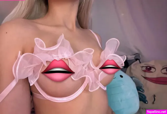 Iheartmooree OnlyFans Thumbnail #4YhbTUusRl