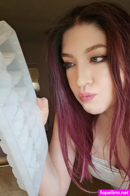 Iitsstrawberrygemfree OnlyFans Thumbnail #toX7yt2xEi
