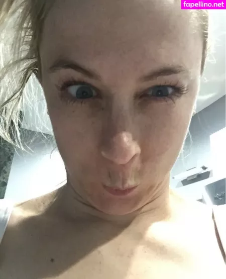 Iliza Shlesinger OnlyFans Thumbnail #9ZKoCcZ860
