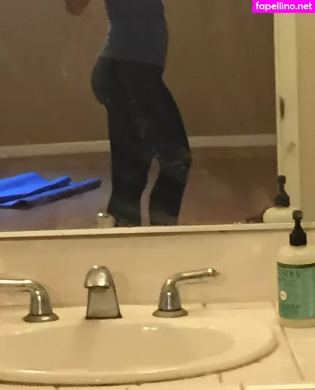 Iliza Shlesinger OnlyFans Thumbnail #P2mpE8il7g