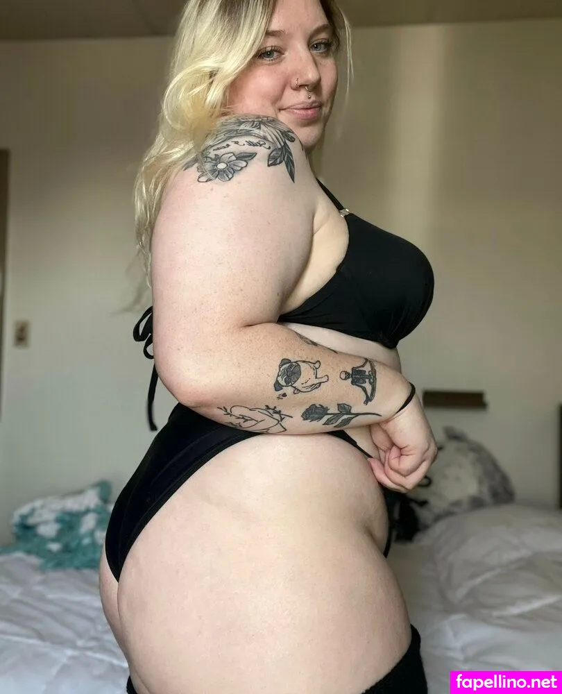 illegally blonde, illegallyblondexo Nude Leaked OnlyFans Photo #8MZ7uC8DhT