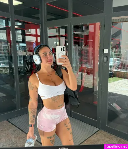 Ilona Ray OnlyFans Thumbnail #INWlfYD6P8