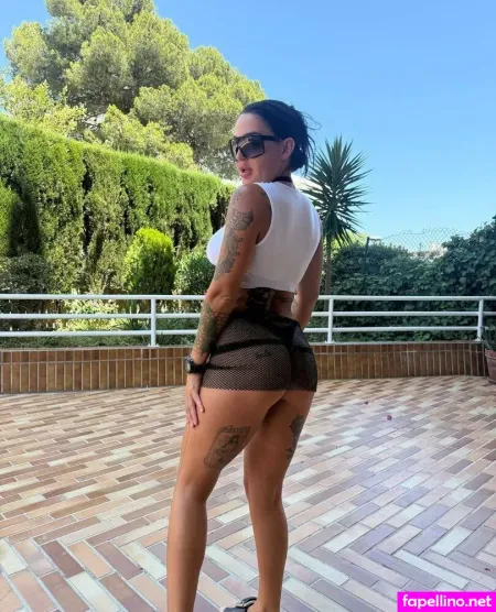 Ilona Ray OnlyFans Thumbnail #JrqSNnvogG