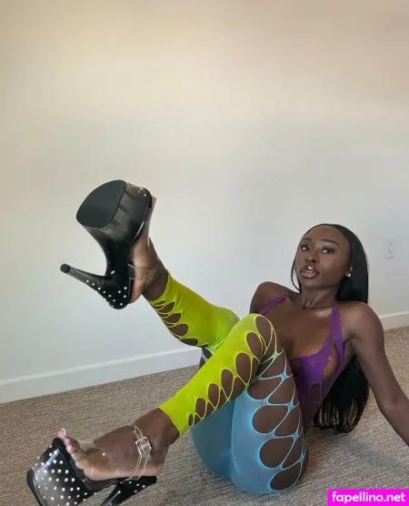 Ilov3chanel OnlyFans Thumbnail #v0LCdxBvoo