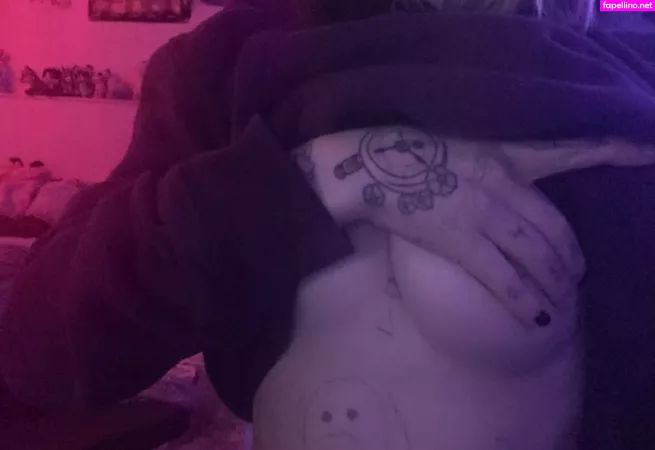 Ilovelilsaku OnlyFans Thumbnail #MNnFeXNFPM