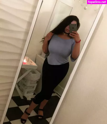 Iloveteniah OnlyFans Thumbnail #4pZO4Rdc0J