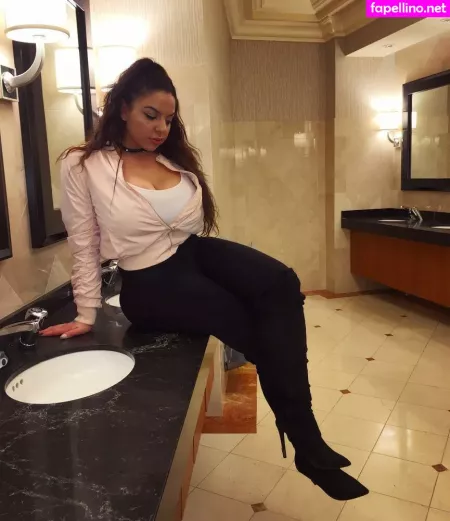 Iloveteniah OnlyFans Thumbnail #83t9Fd1mrw