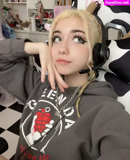 Iluvmeww OnlyFans Thumbnail #wqwTBGlBqV