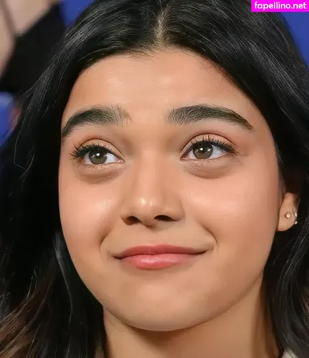 Iman Vellani OnlyFans Thumbnail #0ApzCu01ix