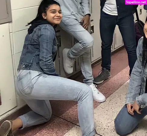 Iman Vellani OnlyFans Thumbnail #C8AtVlHsqo