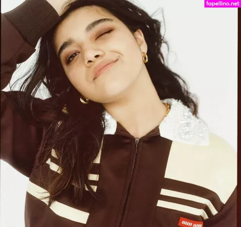 Iman Vellani OnlyFans Thumbnail #sVYwK53DEs