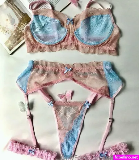 Imbellatrixx OnlyFans Thumbnail #AWu6XTvWgq