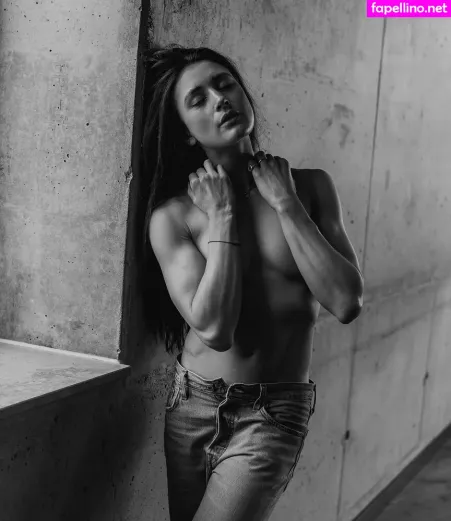 Imke Salander OnlyFans Thumbnail #1siHDTwxsP