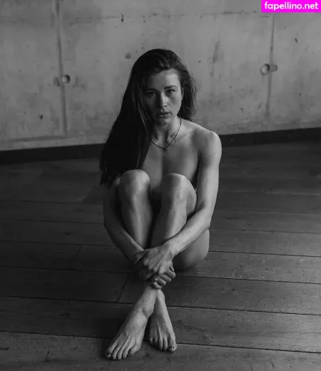 Imke Salander OnlyFans Thumbnail #4jbPesyV09