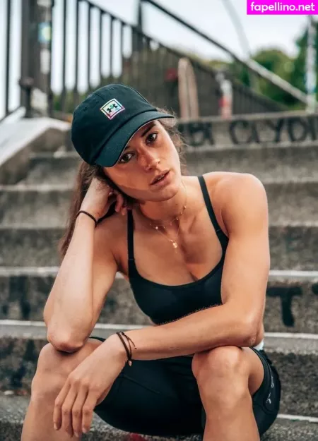 Imke Salander OnlyFans Thumbnail #AMYKxxwtFh