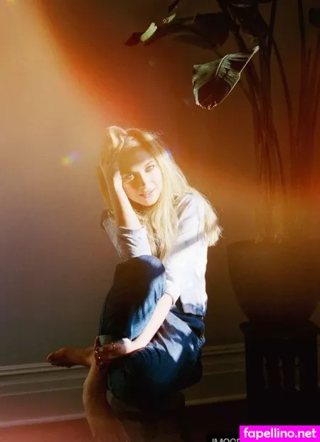 Imogen Poots OnlyFans Thumbnail #Vld8w1squW