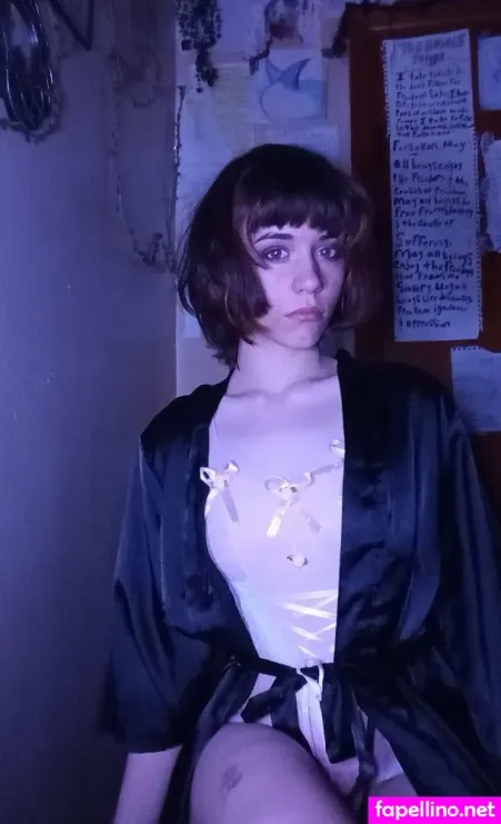 Imprettydeadgirl OnlyFans Thumbnail #X95NTL4CnM