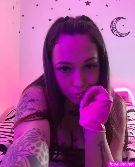 Imsophiexx OnlyFans Thumbnail #dDF5D3wCNP