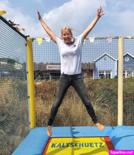 Ina Dietz OnlyFans Thumbnail #o1RQ7s2NTt