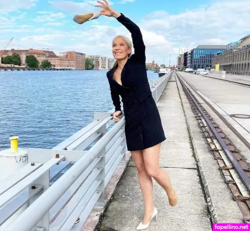 Ina Dietz OnlyFans Thumbnail #x8HVgUQb9m