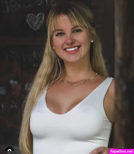 Inaacoladaa OnlyFans Thumbnail #KlOG9b8efx