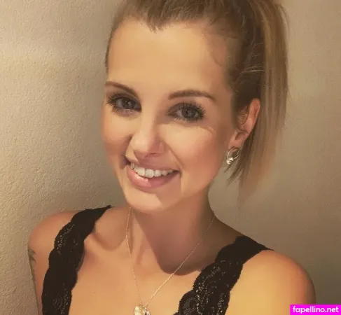 Inaacoladaa OnlyFans Thumbnail #kUx0eAFxef